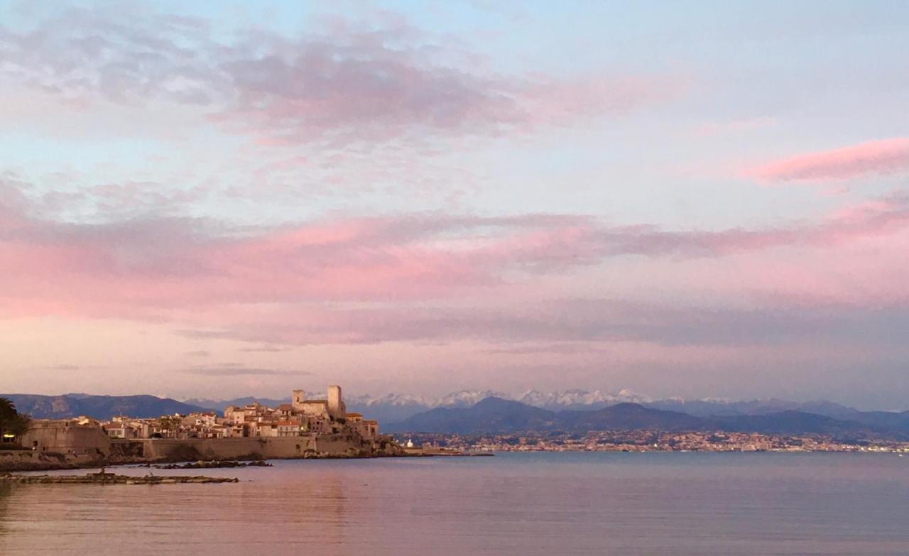 Superbe Appartement Dans Le Coeur De La Ville Antibes Buitenkant foto